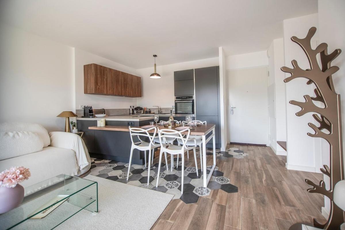 Appartement T3 De Charme Avec Terrasse - Hauteurs